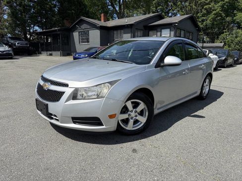Used 2014 Chevrolet Cruze LT FWD image 1