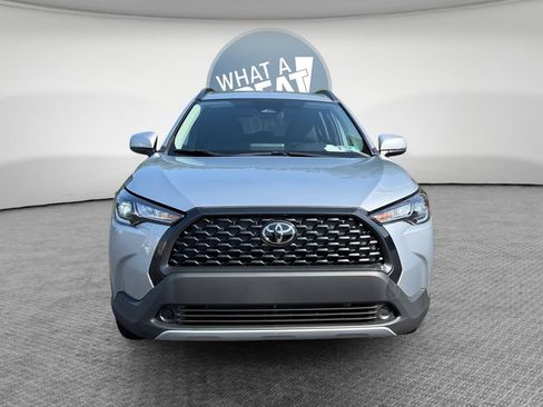 Used 2023 Toyota Corolla Cross LE AWD/4WD image 9