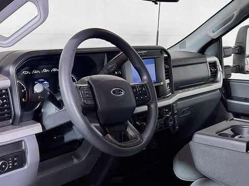 New 2025 Ford F250 XLT image 9