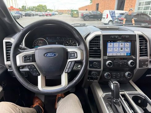 Used 2019 Ford F150 Lariat w/ Equipment Group 502A Luxury AWD/4WD image 13