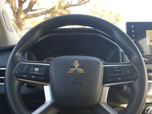 New 2026 Mitsubishi Outlander ES image 20