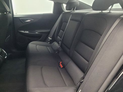 Used 2025 Chevrolet Malibu LT FWD image 18
