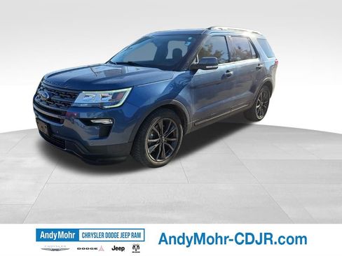 Used 2018 Ford Explorer XLT w/ Equipment Group 202A FWD image 1