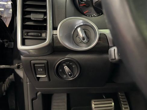 Used 2016 Porsche Cayenne GTS image 24