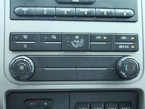 Used 2015 Ford F250 XLT AWD/4WD image 15