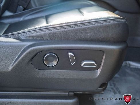 Used 2021 GMC Yukon XL Denali w/ Denali Premium Package image 32