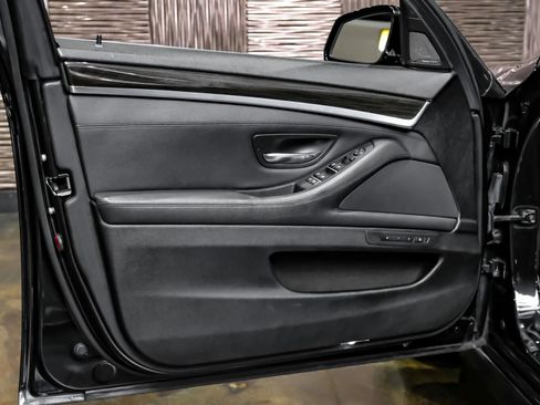 Used 2014 BMW 550i Sedan RWD image 50