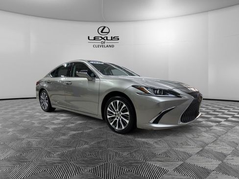 Used 2020 Lexus ES 350 w/ Premium Package image 2