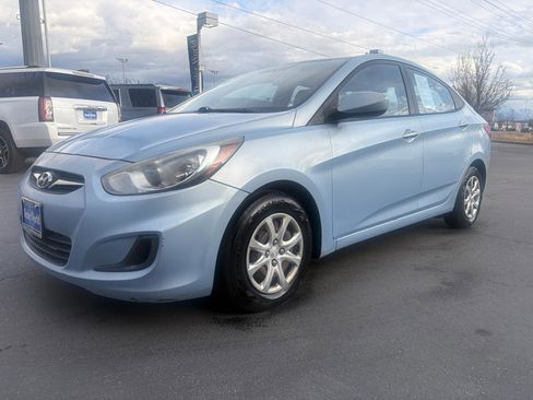 Used 2013 Hyundai Accent GLS image 3
