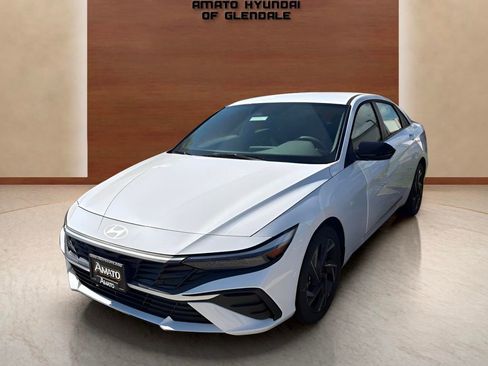 Used 2025 Hyundai Elantra Sport w/ Cargo Package FWD image 1