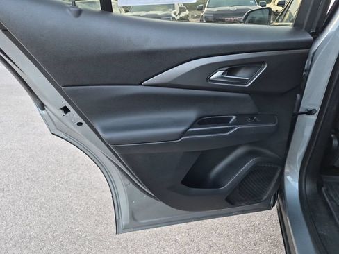 Used 2026 Chevrolet Equinox EV LT FWD image 32