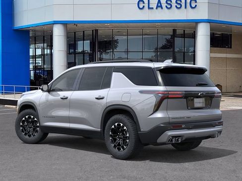 New 2027 Chevrolet Traverse Z71 w/ Enhanced Driving Package AWD/4WD image 3