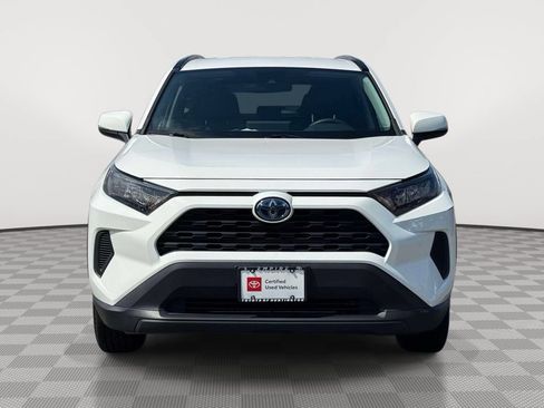 Used 2021 Toyota RAV4 LE AWD/4WD image 2