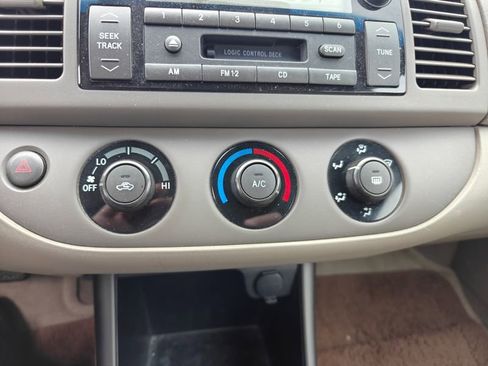 Used 2003 Toyota Camry LE image 18