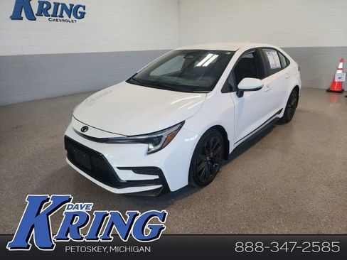 Used 2024 Toyota Corolla SE FWD image 1
