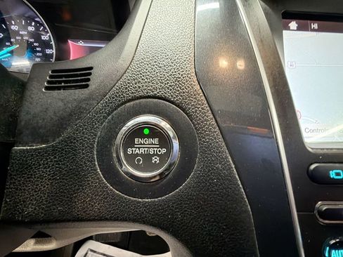 Used 2018 Ford Explorer Limited w/ Equipment Group 301A image 17