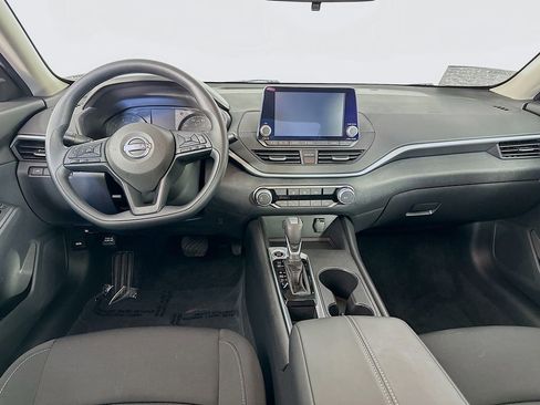 Certified 2025 Nissan Altima 2.5 S FWD image 30