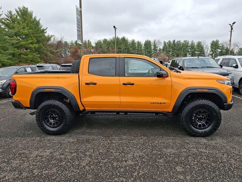 Used 2025 GMC Canyon AT4 w/ AT4X AEV Edition image 7