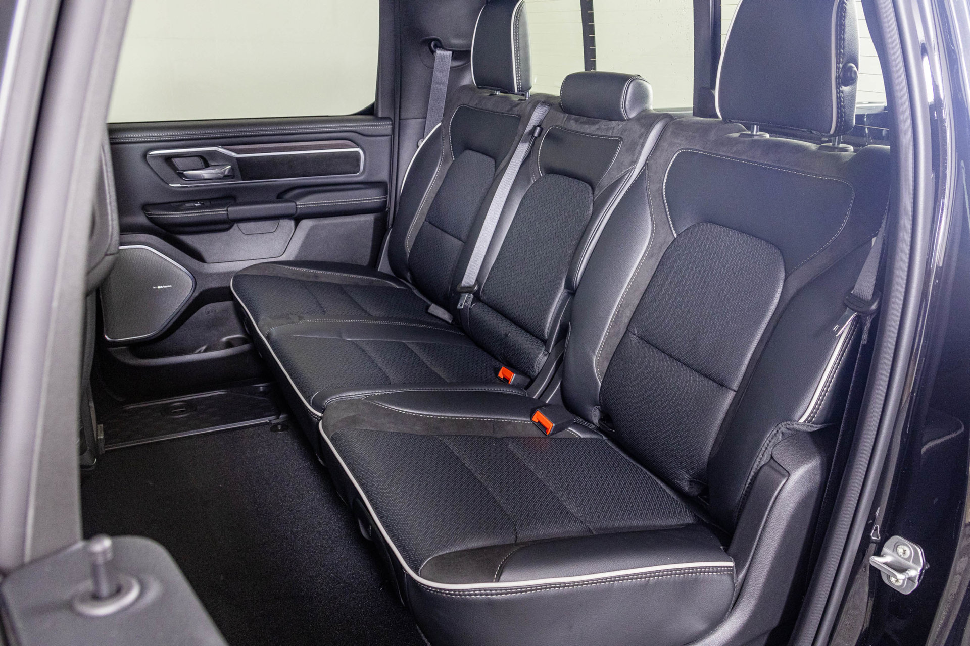 New 2027 RAM 1500 Laramie AWD/4WD image 39