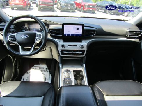Certified 2023 Ford Explorer XLT w/ Equipment Group 202A AWD/4WD image 4