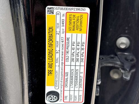 Used 2023 GMC Sierra 1500 AT4 w/ Technology Package AWD/4WD image 37