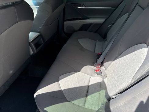 Used 2018 Toyota Camry LE FWD image 16