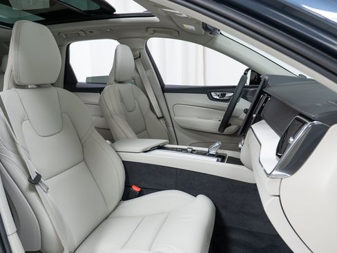 New 2026 Volvo XC60 T8 Ultra w/ Climate Package AWD/4WD image 22
