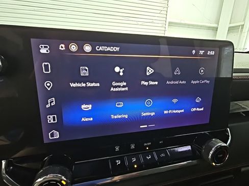 Used 2024 Chevrolet Colorado Z71 image 13