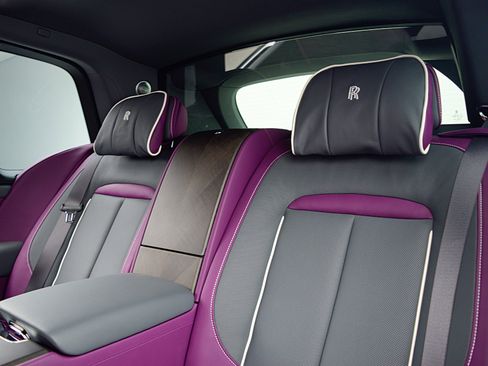 Used 2025 Rolls-Royce Cullinan AWD/4WD image 32