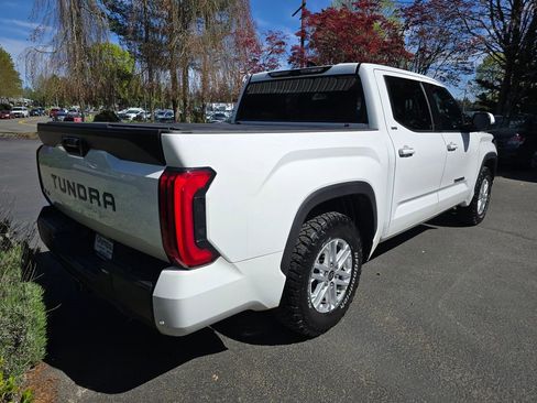 Used 2022 Toyota Tundra SR5 w/ Advanced Technology Package AWD/4WD image 4