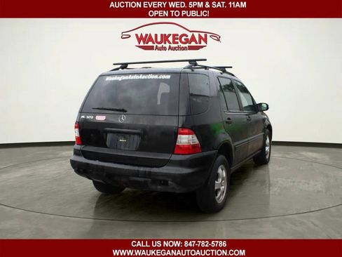 Used 2002 Mercedes-Benz ML 320 4MATIC image 3