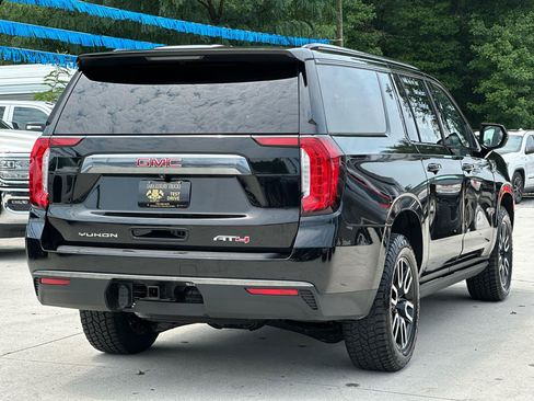 Used 2022 GMC Yukon XL AT4 AWD/4WD image 7
