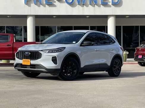 Used 2025 Ford Escape Active image 2