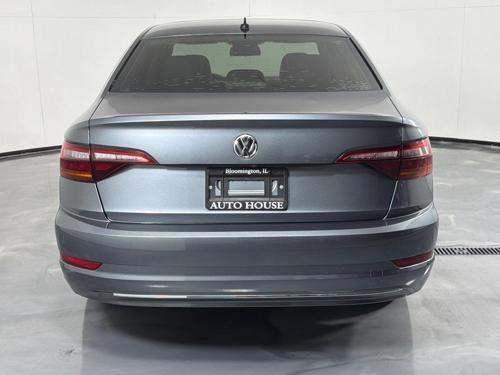 Used 2019 Volkswagen Jetta SE w/ Cold Weather Package FWD image 6