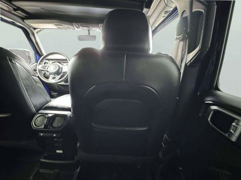 Used 2019 Jeep Wrangler Unlimited Sahara AWD/4WD image 50