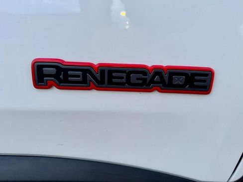 Used 2023 Jeep Renegade Trailhawk AWD/4WD image 37