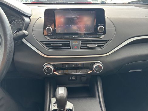 Used 2024 Nissan Altima 2.5 S image 17