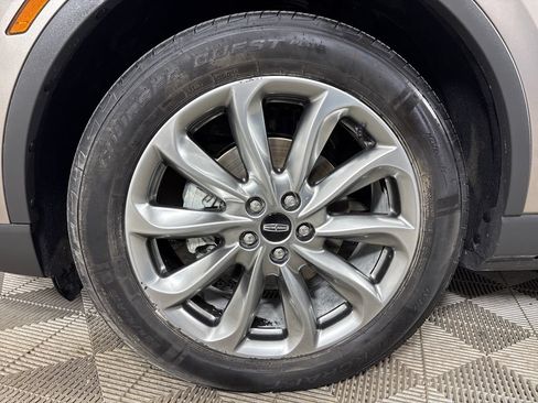 Used 2021 Lincoln Corsair FWD w/ Premium Package image 14
