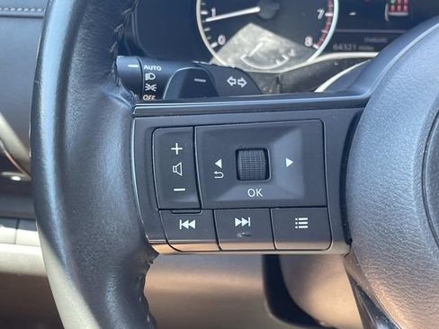 Used 2024 Nissan Pathfinder SV FWD image 21