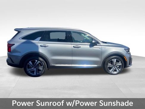 Used 2023 Kia Sorento SX Prestige w/ Panoramic Sunroof Package AWD/4WD image 9