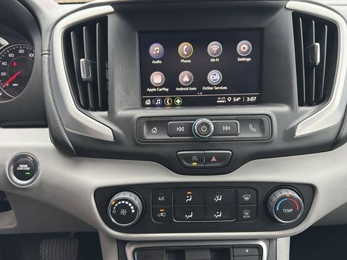 Used 2024 GMC Terrain SLE image 30