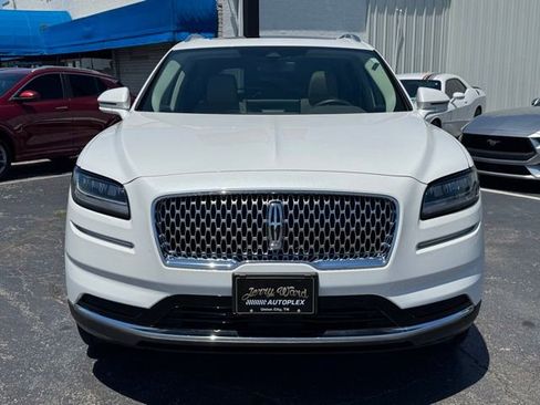 Used 2023 Lincoln Nautilus Reserve AWD/4WD image 2