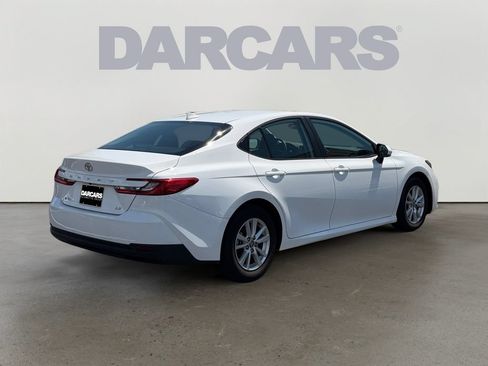 Used 2025 Toyota Camry LE FWD image 7