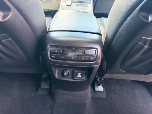 Used 2021 Hyundai Palisade SEL w/ Premium Package FWD image 27