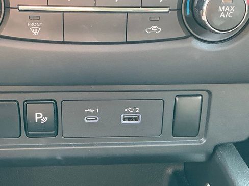 Used 2023 Nissan Frontier SV w/ Technology Package image 20