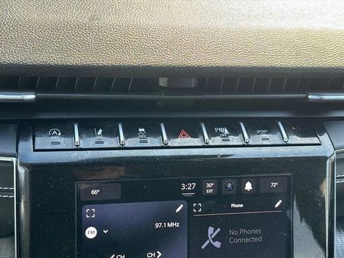 Used 2023 Jeep Grand Cherokee Laredo image 15