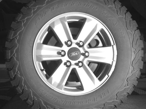 Used 2016 Ford F150 XLT w/ Trailer Tow Package AWD/4WD image 11
