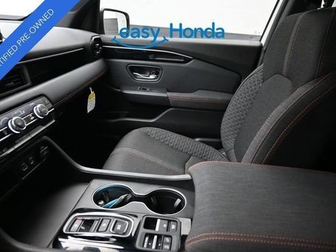 Certified 2025 Honda Pilot Sport image 13