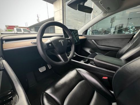 Used 2021 Tesla Model Y Long Range image 15