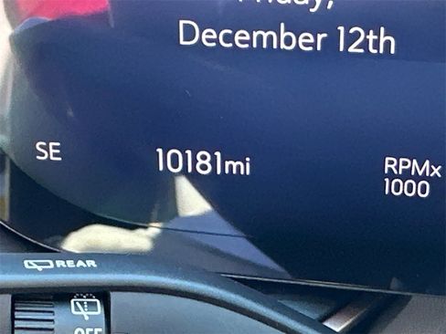 Used 2025 Buick Envision Sport Touring image 28